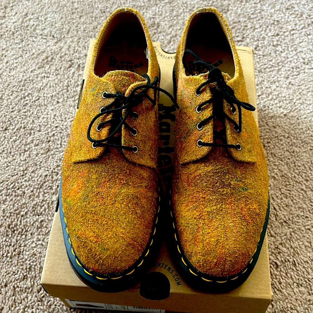 Dr Martens suede